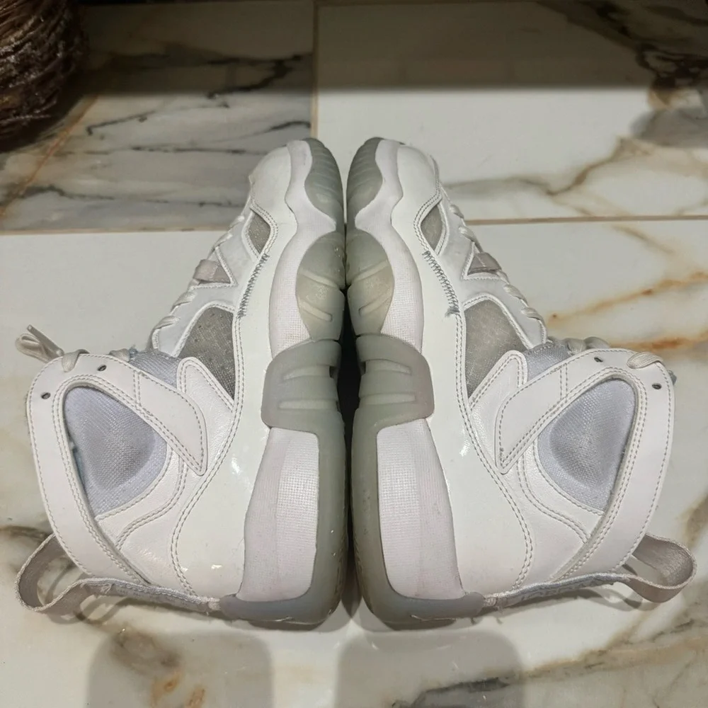 Nike jordan sneakers